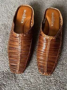 Leather woven slip-on shoes/ mules